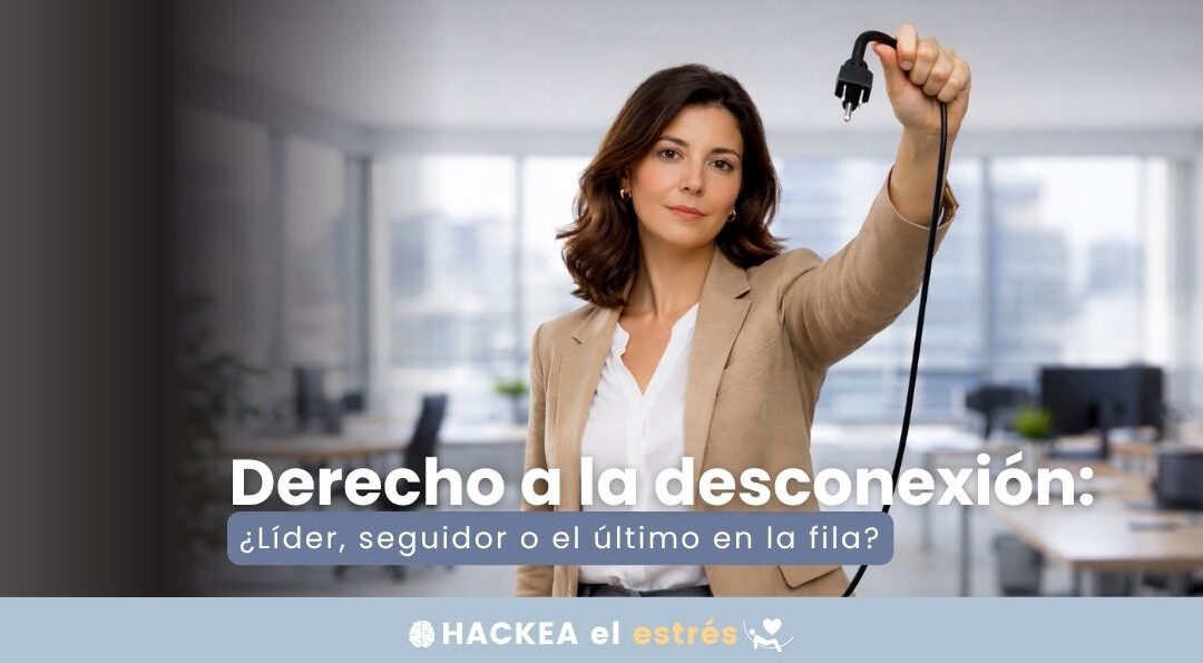 ejecutiva muestra cable desconectado para ilustrar el derecho a la desconexión